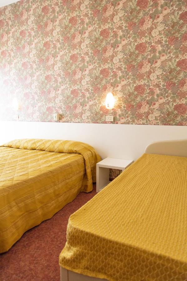 Hotel Igea Spiaggia Bellaria-Igea Marina Exteriör bild
