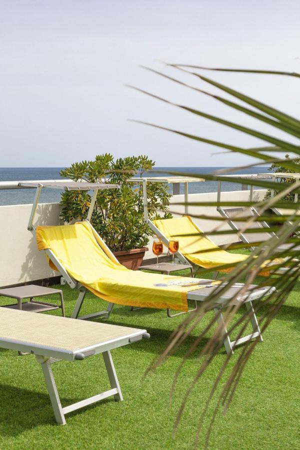 Hotel Igea Spiaggia Bellaria-Igea Marina Exteriör bild