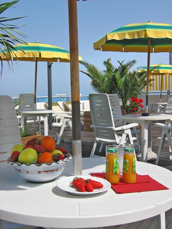 Hotel Igea Spiaggia Bellaria-Igea Marina Exteriör bild