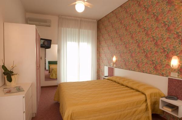 Hotel Igea Spiaggia Bellaria-Igea Marina Exteriör bild